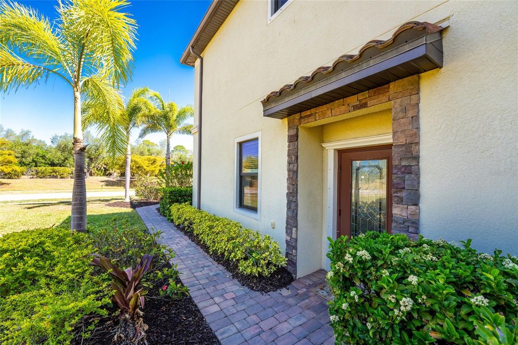 Photo of 20133 Lagente Circle, Venice, FL 34293 (MLS # N6144181)