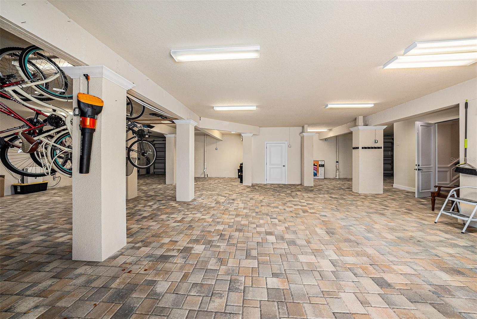 ISLAND ESTATES OF CLEARWATER - Residential