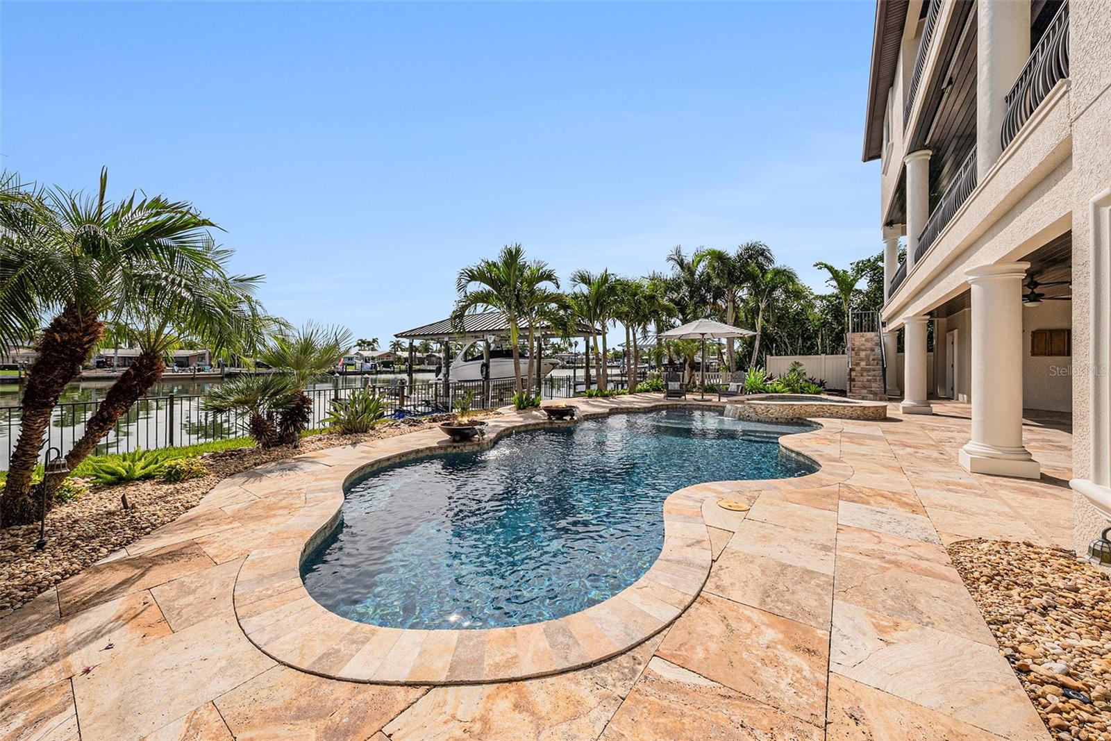 ISLAND ESTATES OF CLEARWATER - Residential