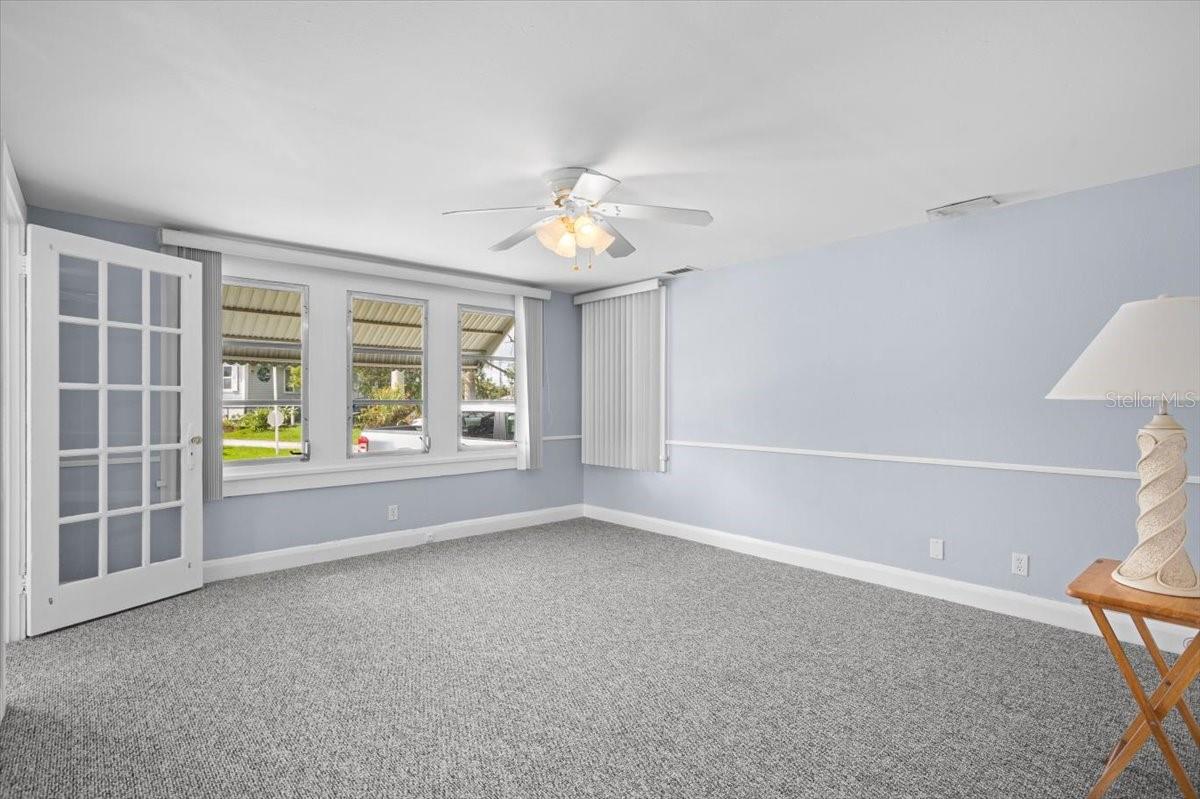 BRADEN CASTLE PARK - Residential