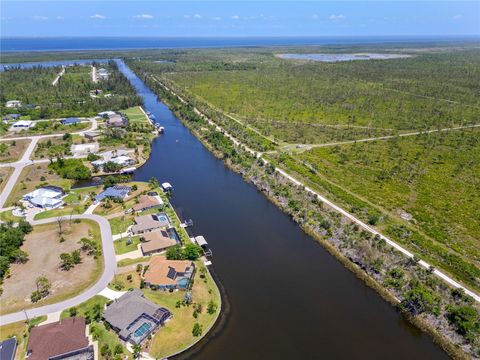 A home in PORT CHARLOTTE