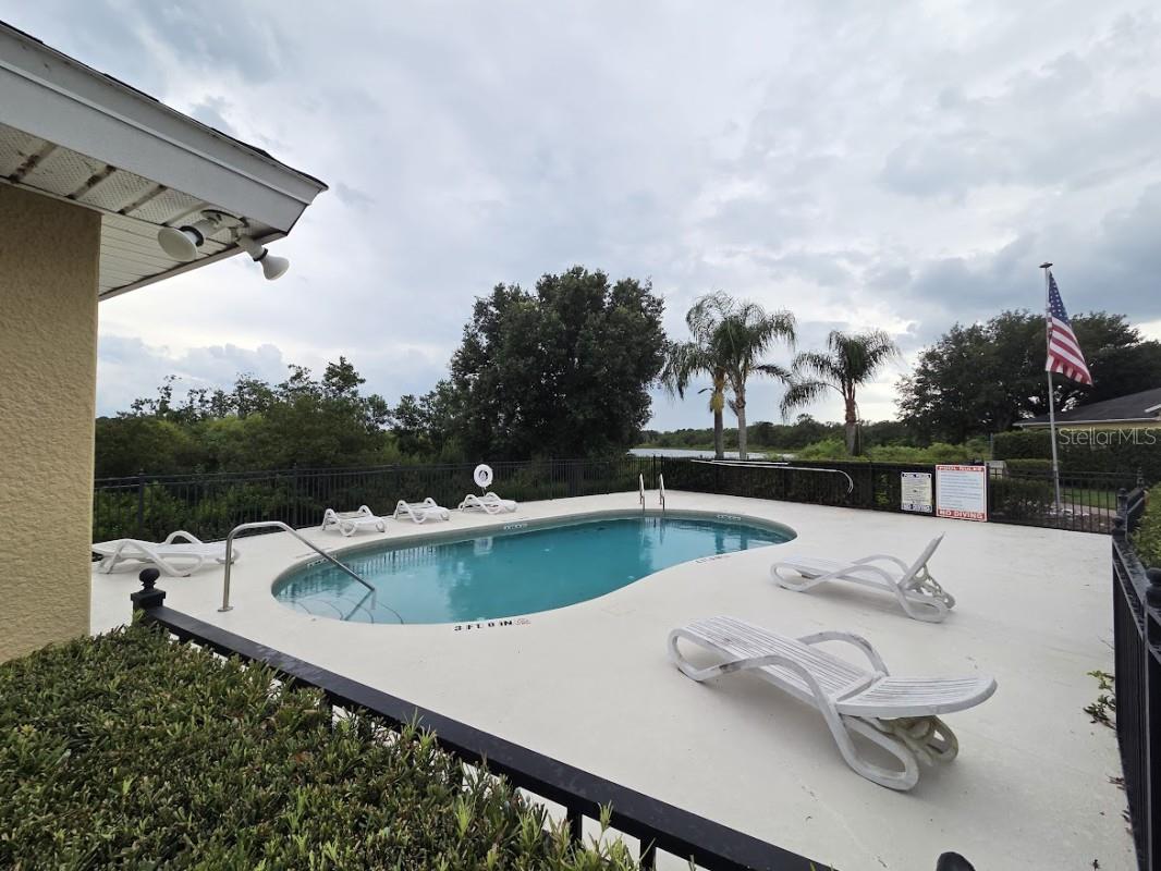 TRADITIONS PH 01 - Residential