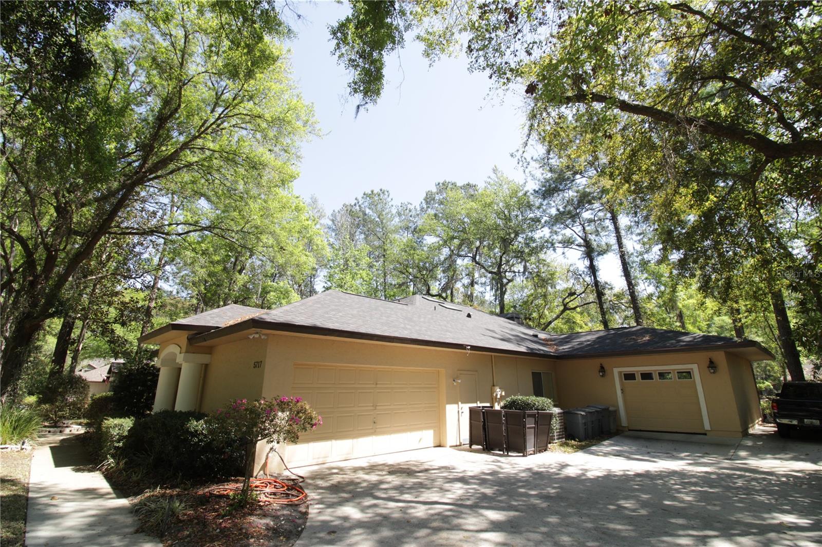 HUNTINGTON PH III - Residential