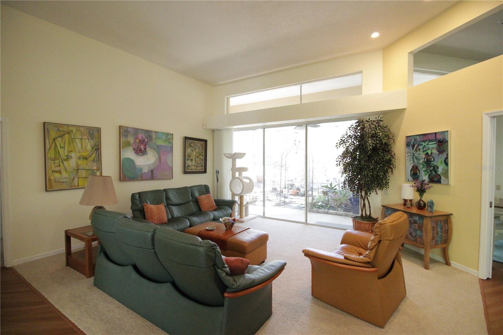 HUNTINGTON PH III - Residential