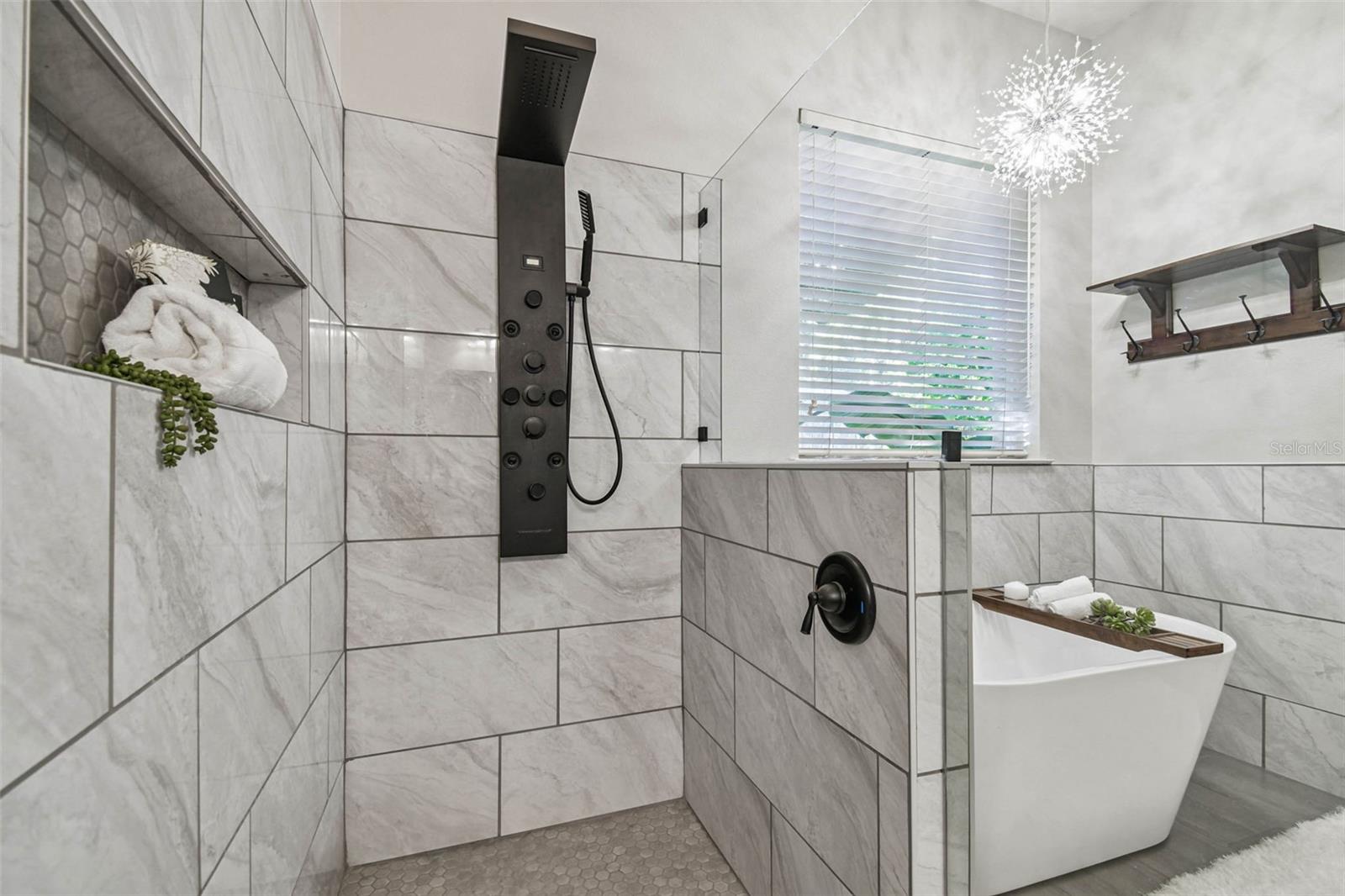 BELLA VISTA - Residential