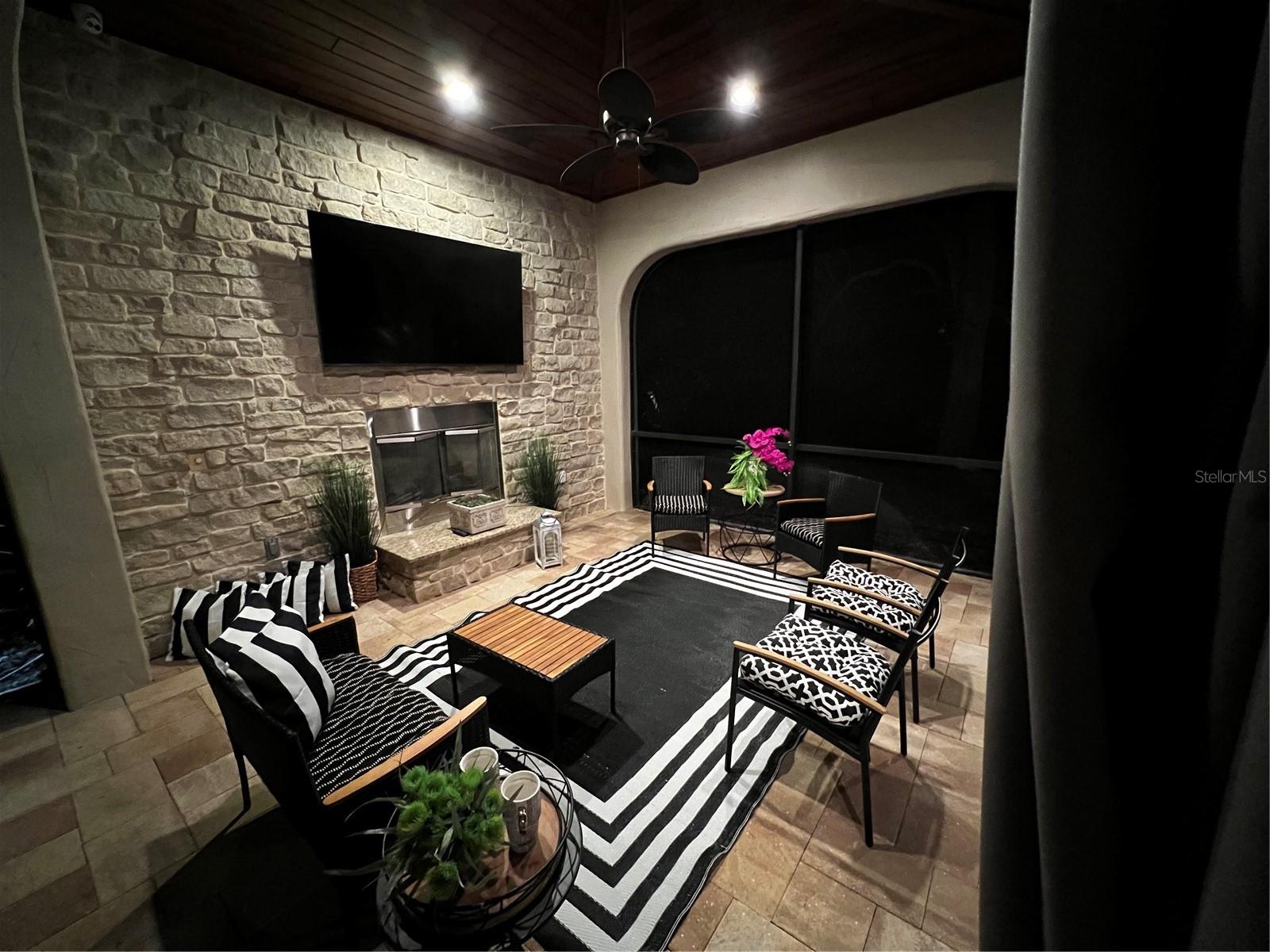 BELLA VISTA - Residential