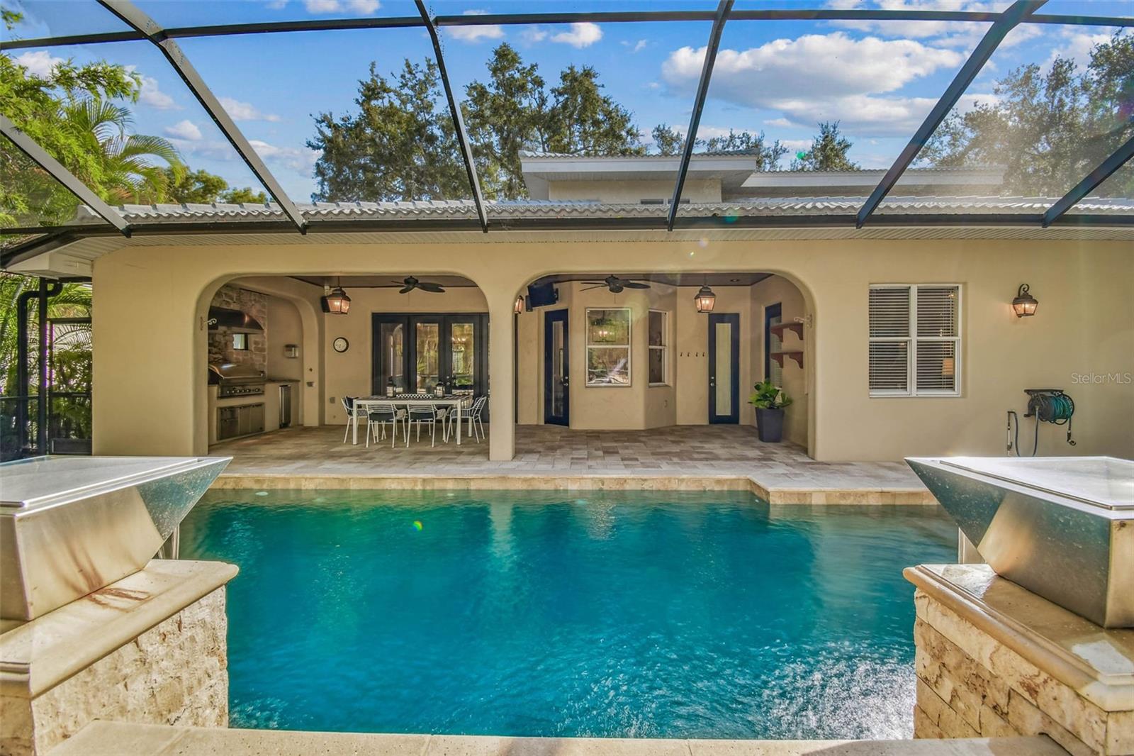 BELLA VISTA - Residential