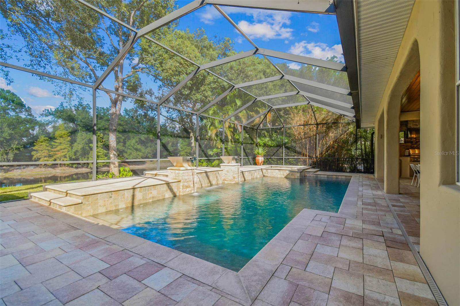 BELLA VISTA - Residential