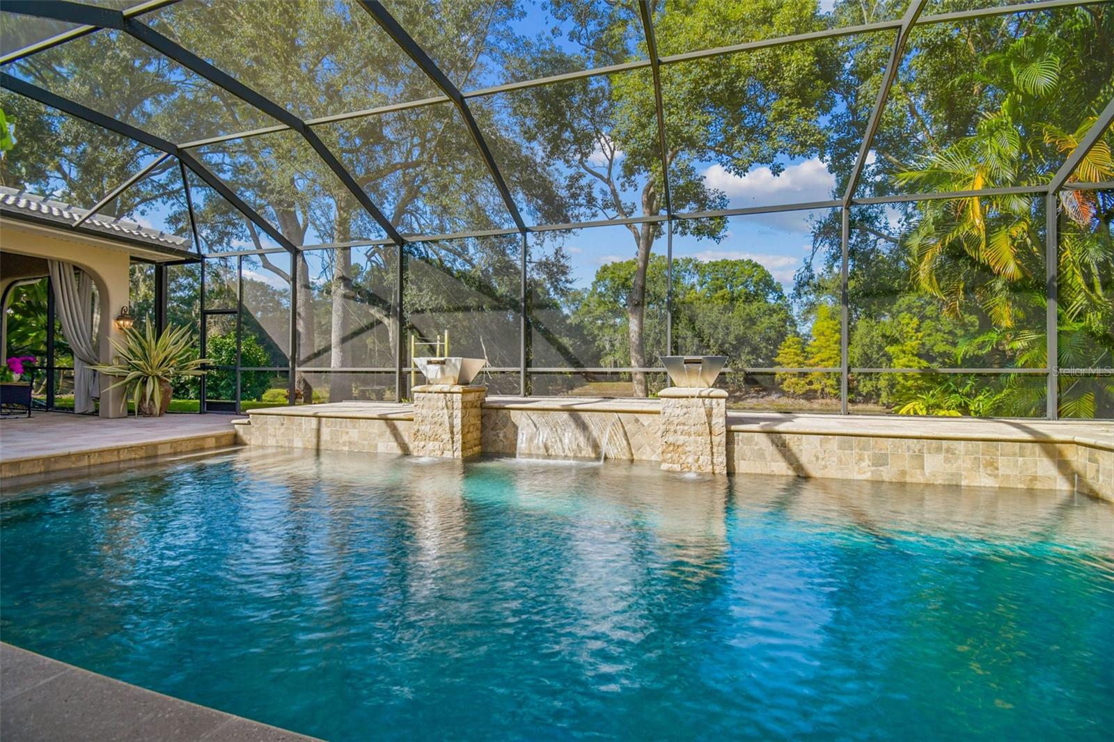 BELLA VISTA - Residential