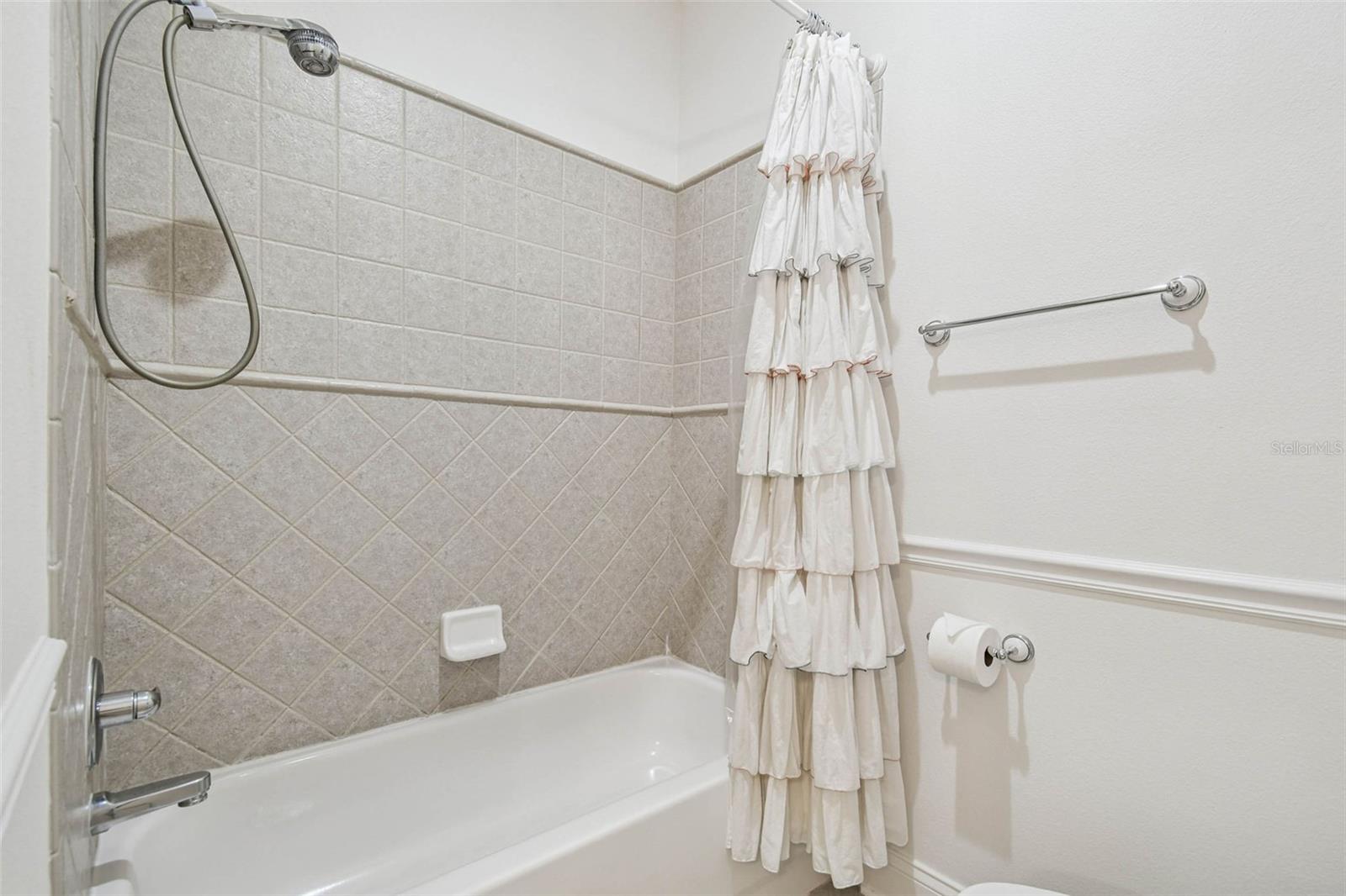 BELLA VISTA - Residential