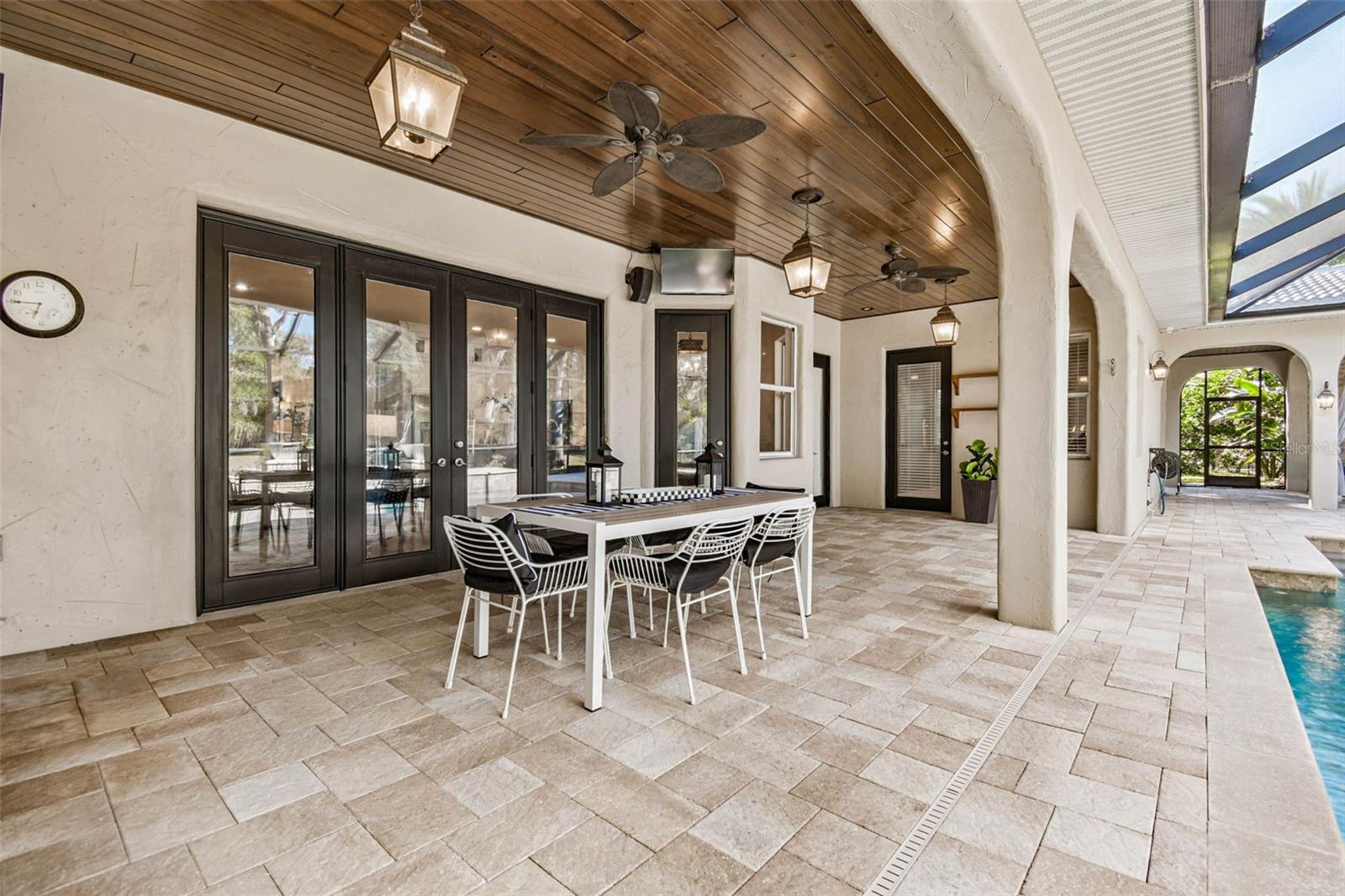 BELLA VISTA - Residential