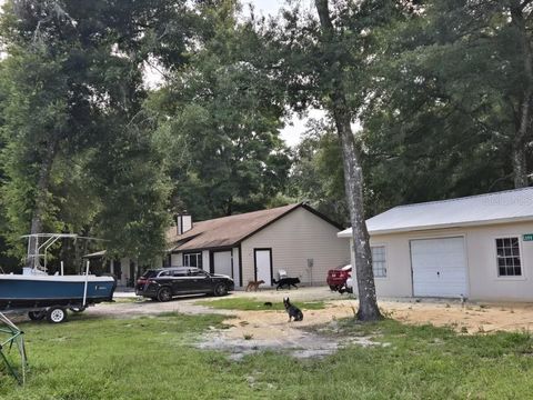 A home in BUSHNELL