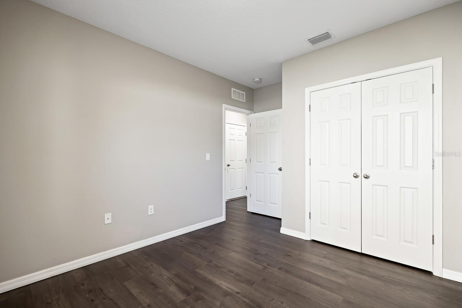 TRIPLE CRK VILLAGE M-1 - Residential Lease