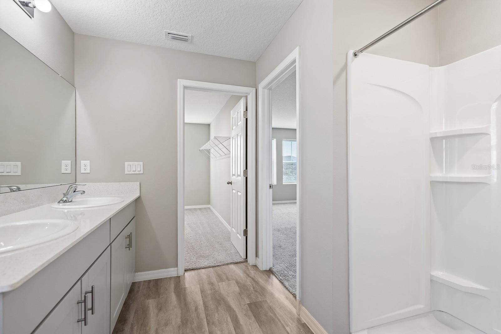 TRIPLE CRK VILLAGE M-1 - Residential Lease