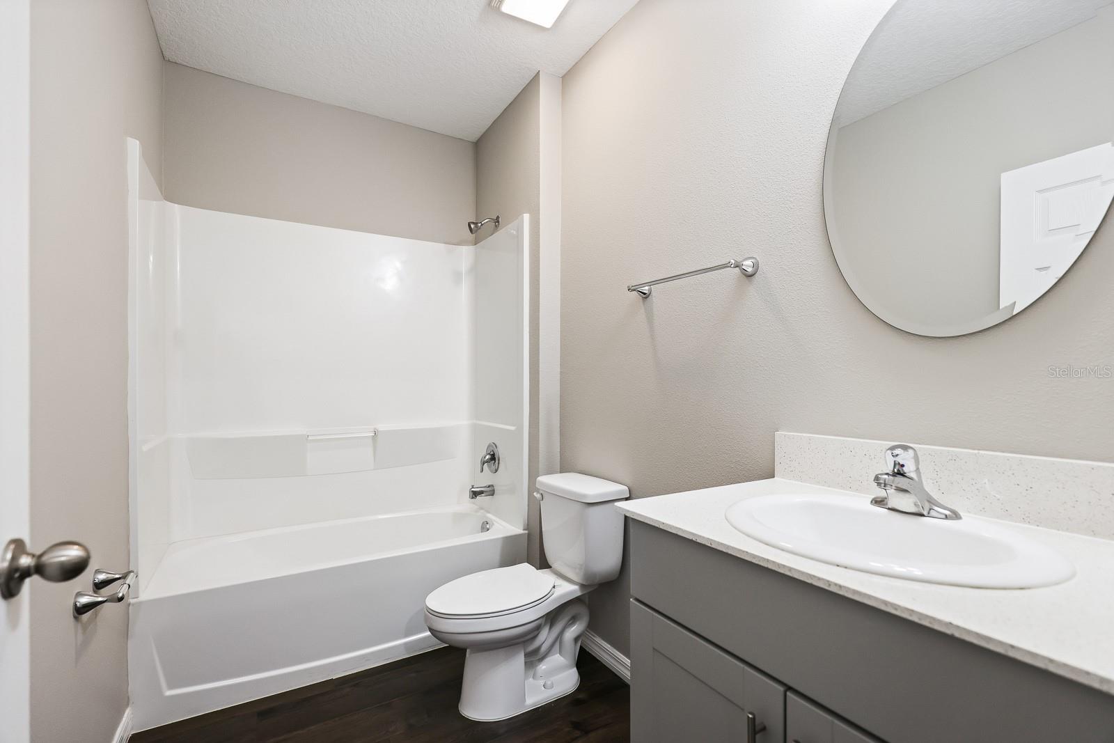 TRIPLE CRK VILLAGE M-1 - Residential Lease