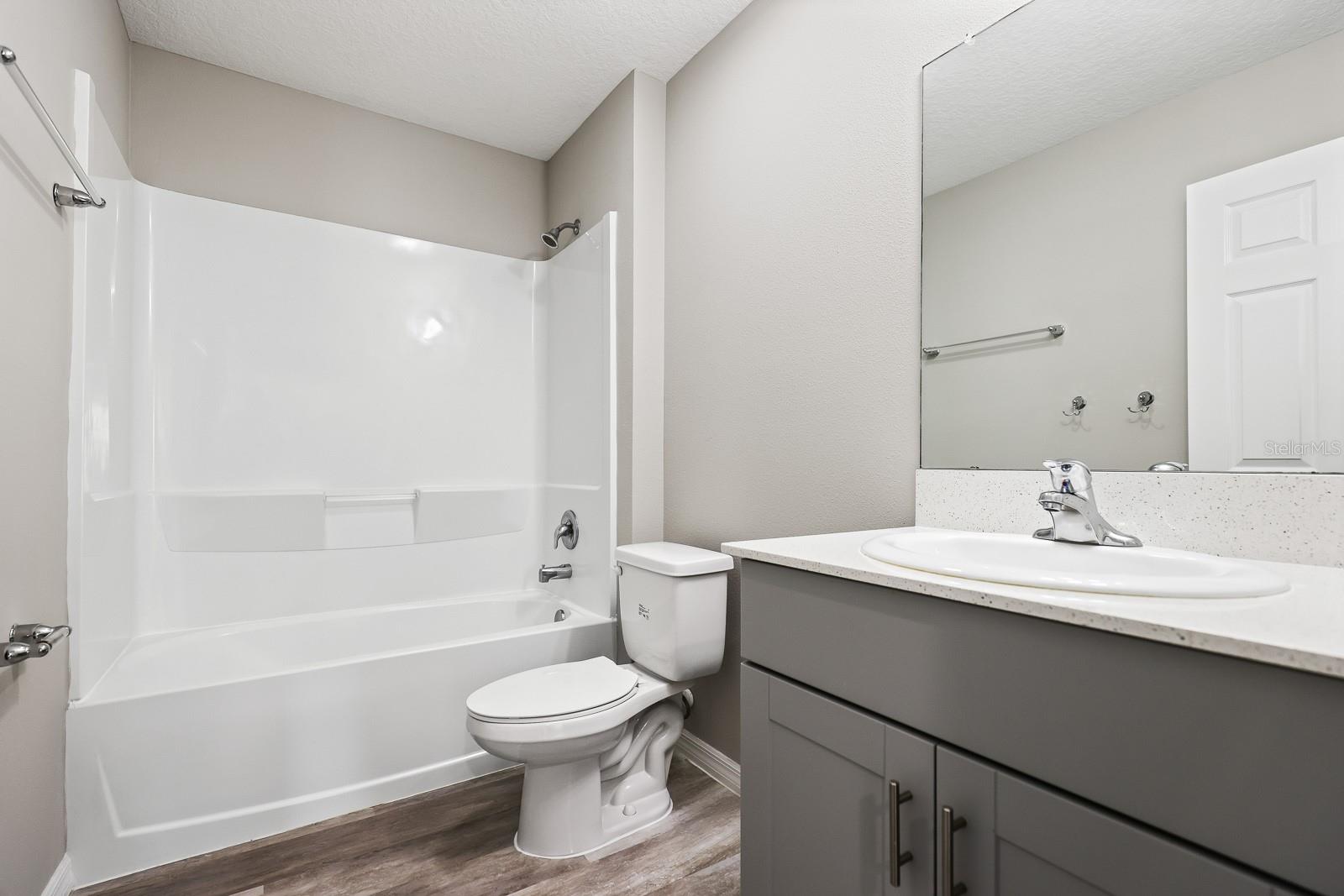 TRIPLE CRK VILLAGE M-1 - Residential Lease