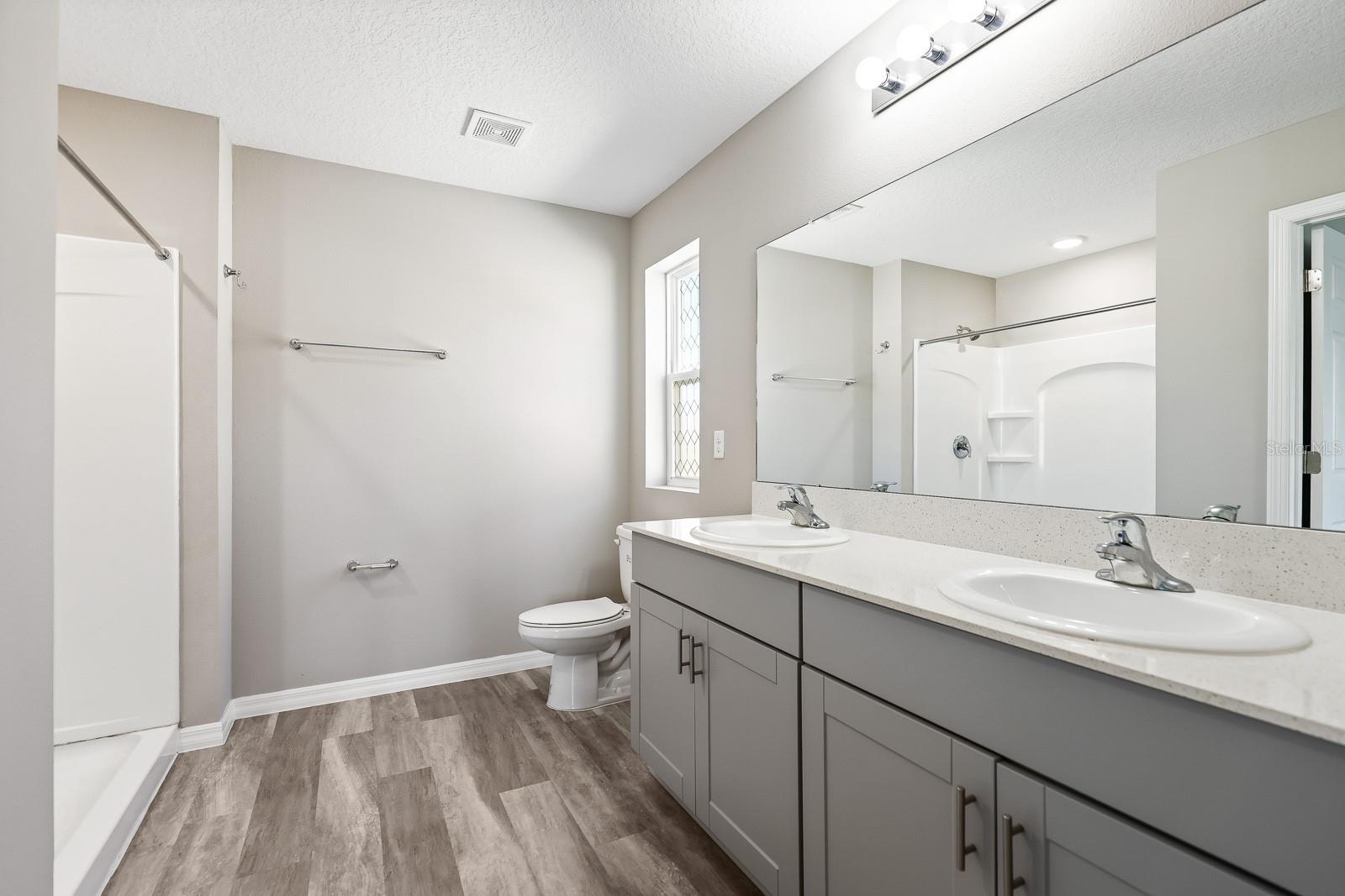 TRIPLE CRK VILLAGE M-1 - Residential Lease