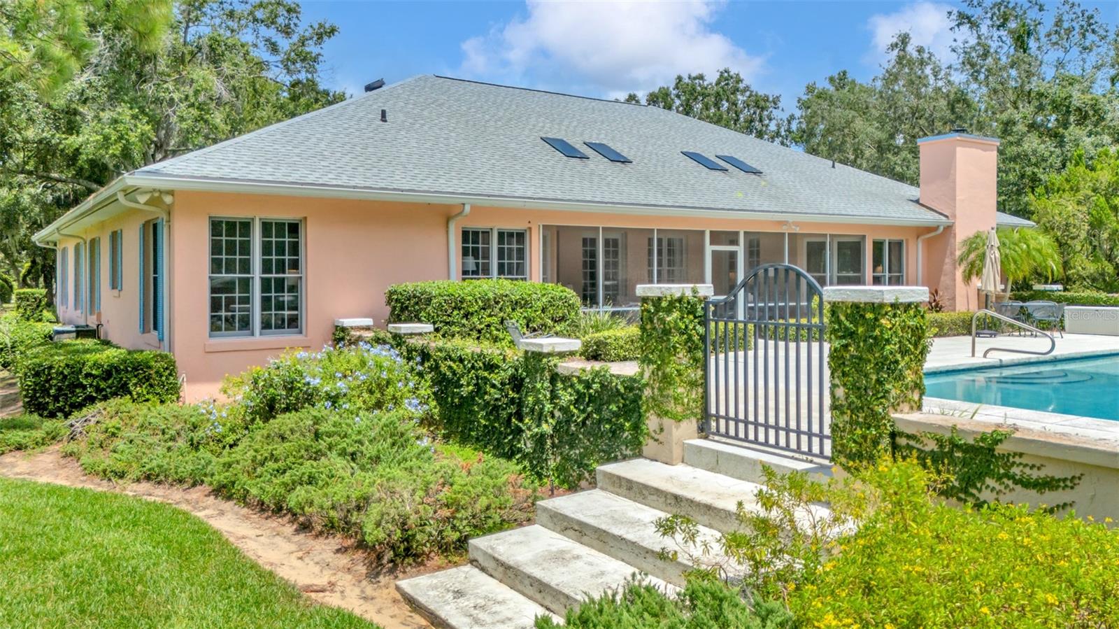 MOUNTAIN LAKE UNREC - Residential