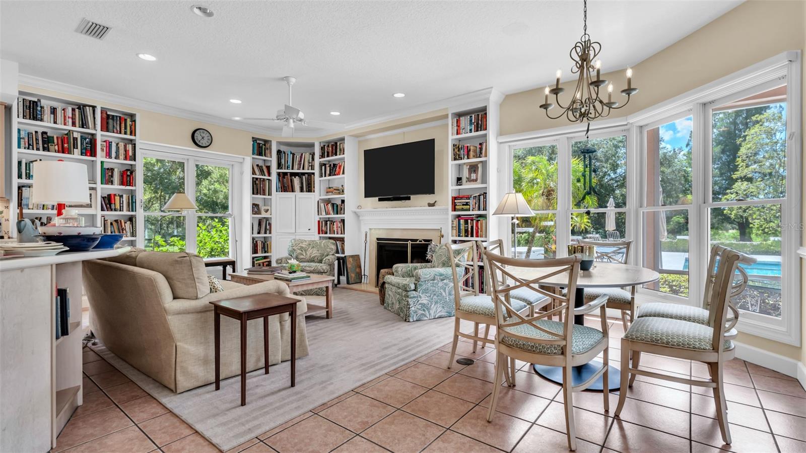 MOUNTAIN LAKE UNREC - Residential