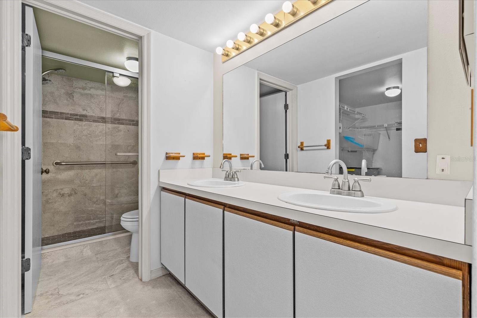 HEATHER COVE NEW PORT - Residential Lease