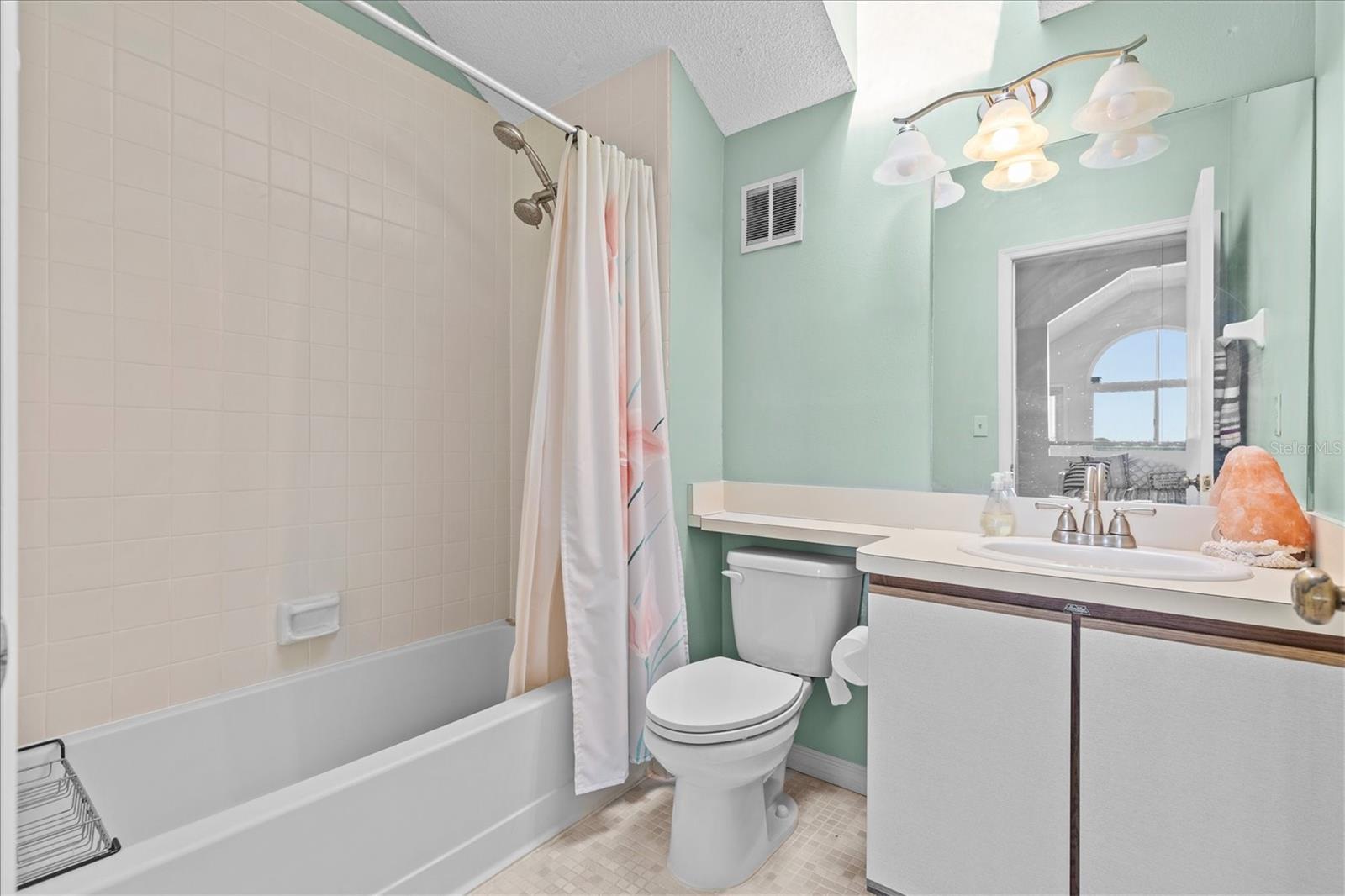 HEATHER COVE NEW PORT - Residential Lease