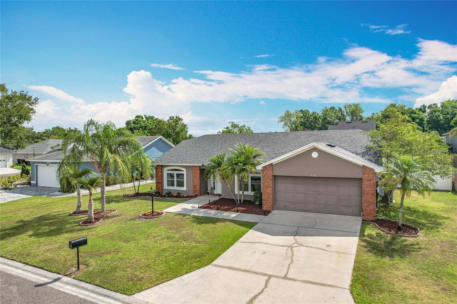 606 JESSANDA CIRCLE