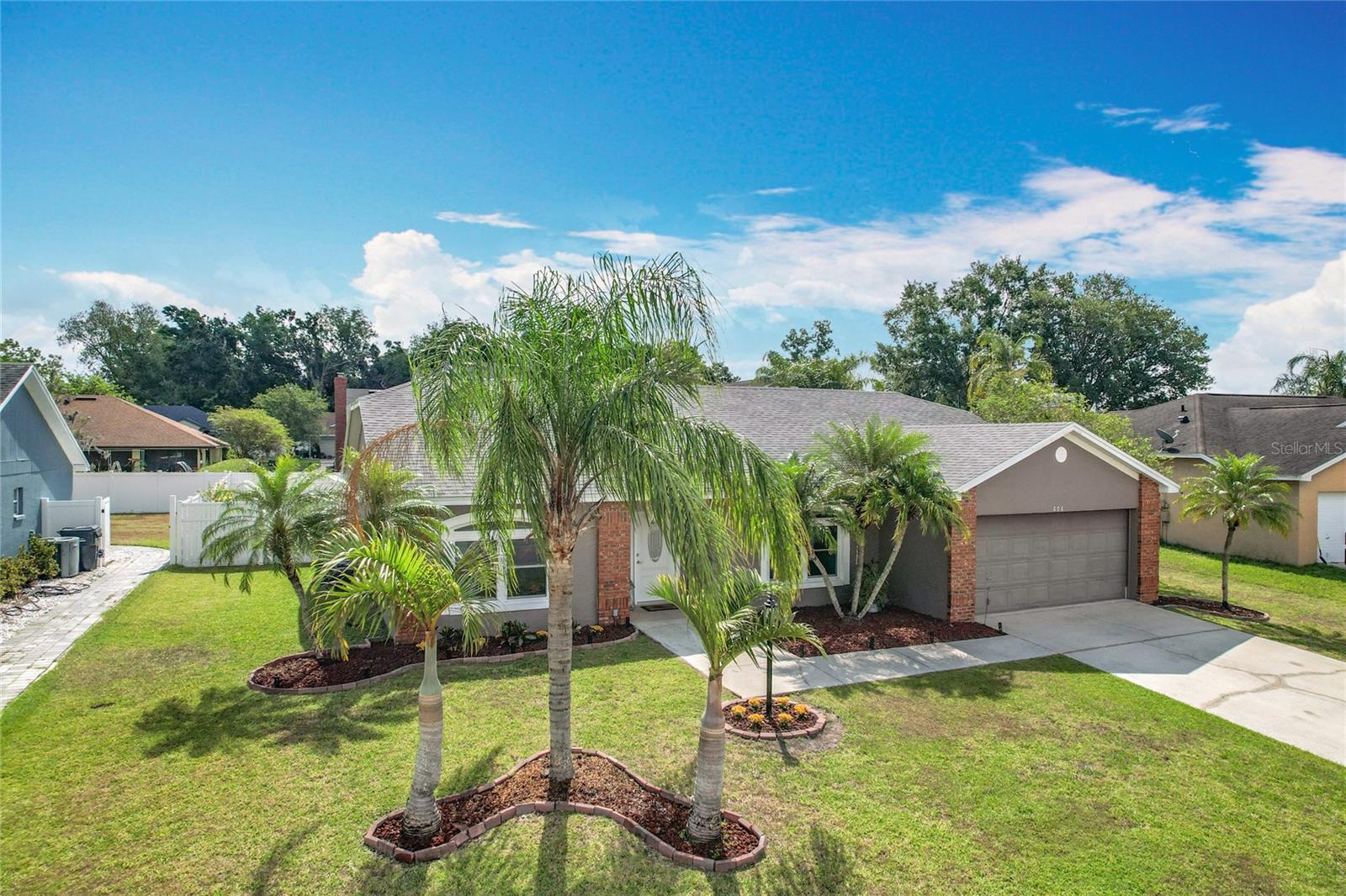 606 JESSANDA CIRCLE