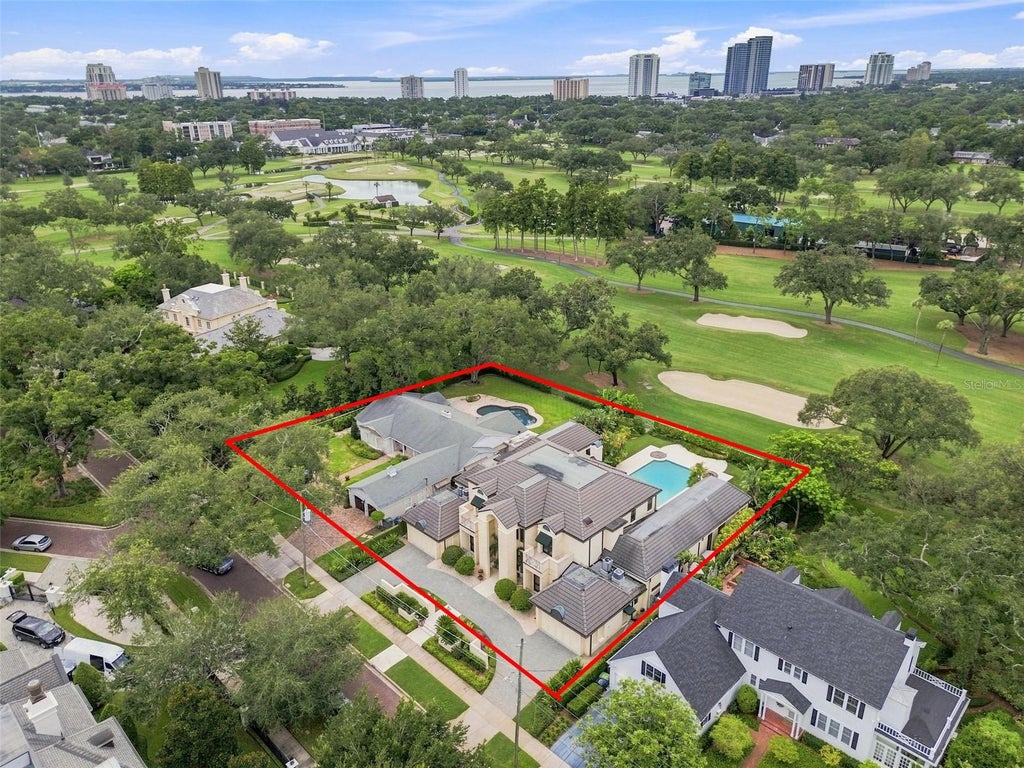 Photo of 924 S Golf View Street, Tampa, FL 33629 (MLS # TB8557665)