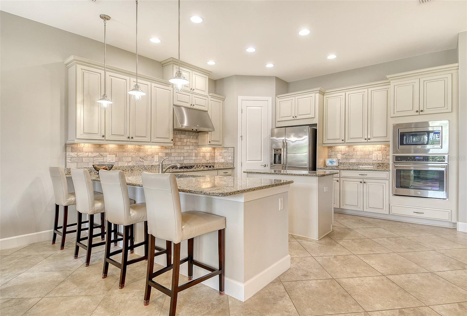 ESPLANADE PH III SUBPHASES E, G & H - Residential Lease