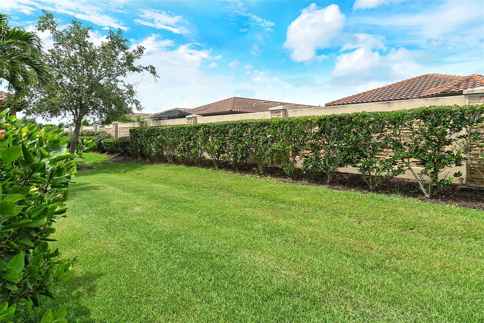 ESPLANADE PH III SUBPHASES E, G & H - Residential Lease