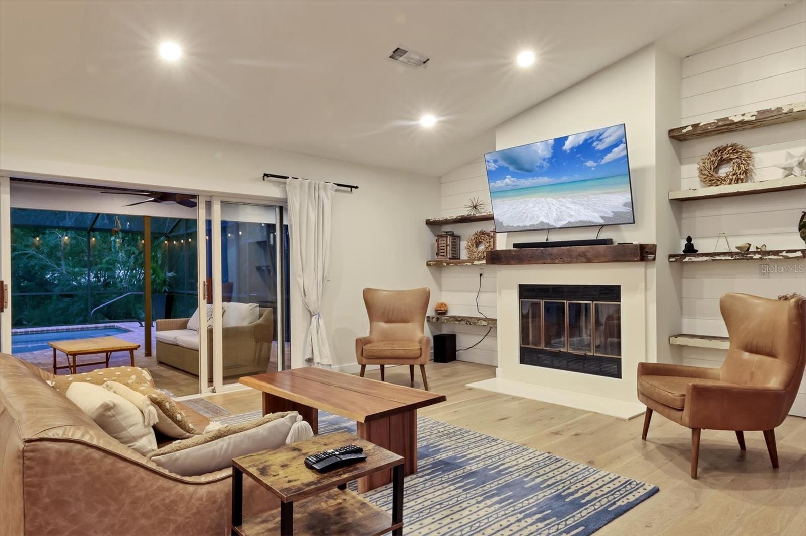 HIDDEN OAKS NORTH - Residential