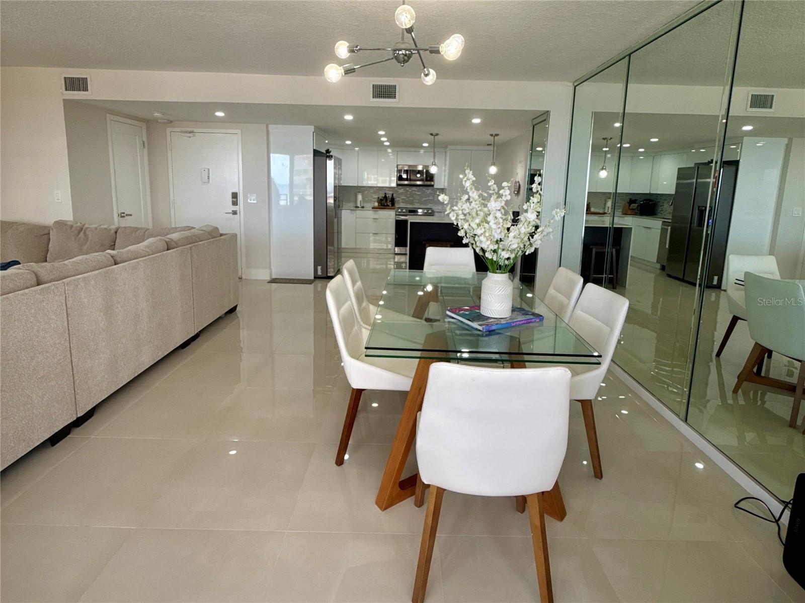 OCEAN RITZ CONDO UNIT 01 - Residential