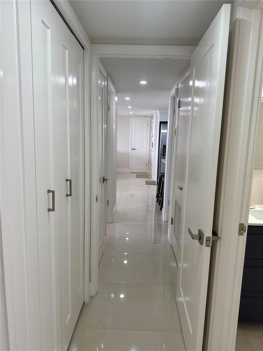 OCEAN RITZ CONDO UNIT 01 - Residential