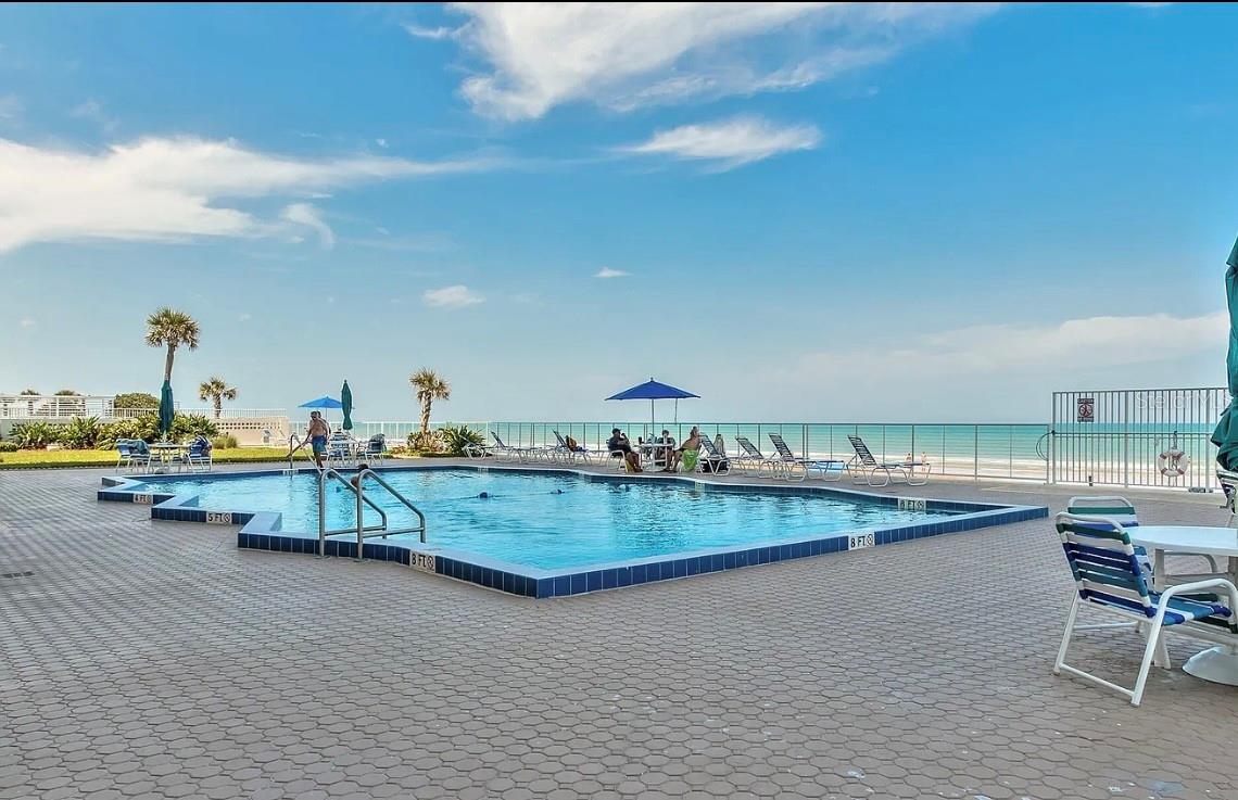 OCEAN RITZ CONDO UNIT 01 - Residential