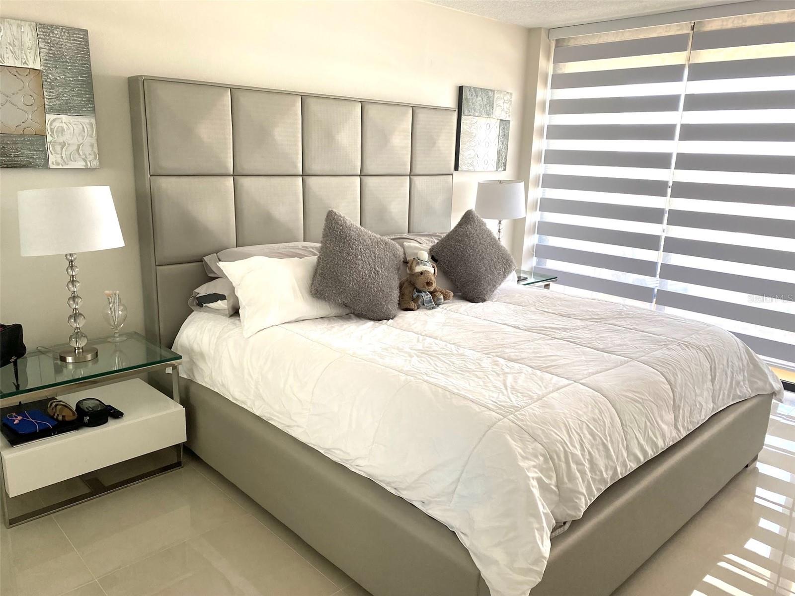 OCEAN RITZ CONDO UNIT 01 - Residential