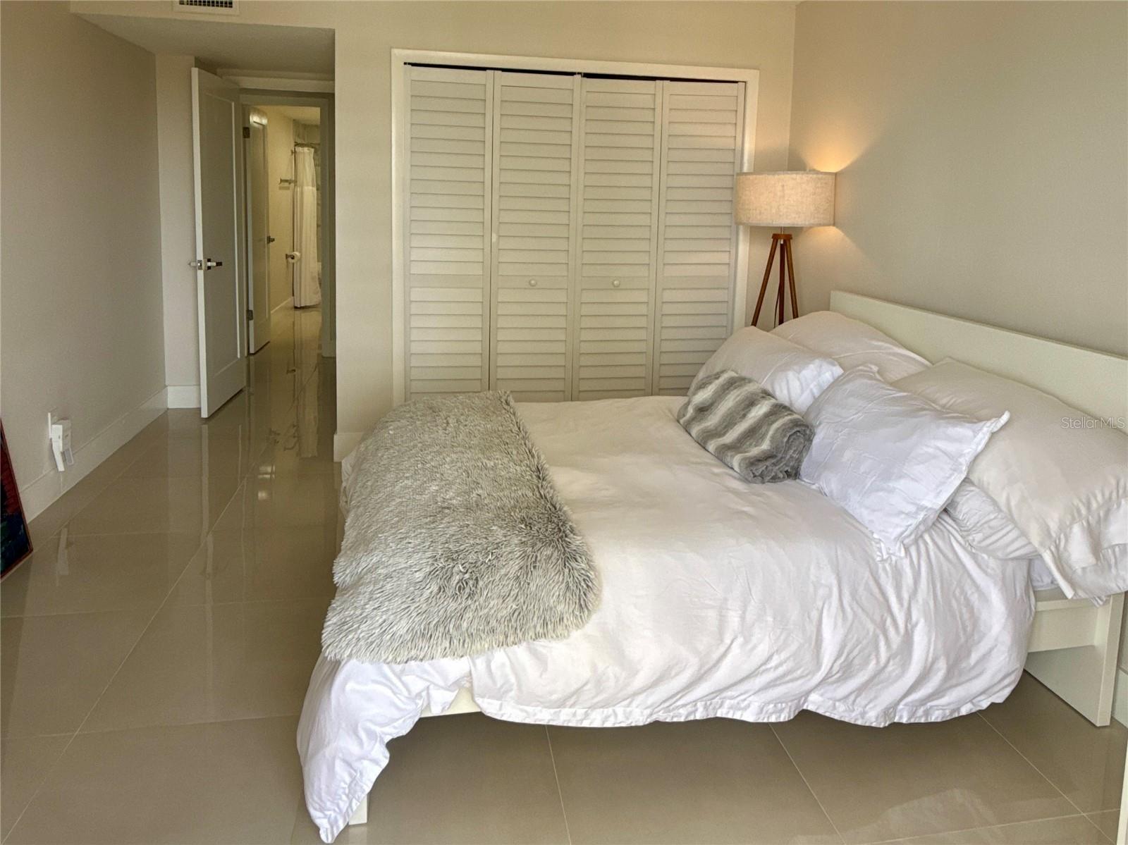 OCEAN RITZ CONDO UNIT 01 - Residential