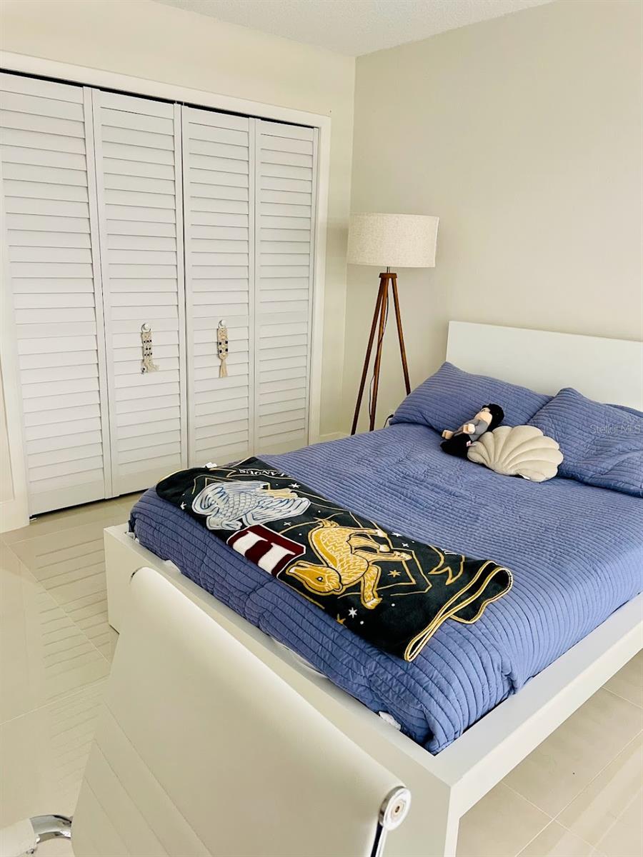 OCEAN RITZ CONDO UNIT 01 - Residential