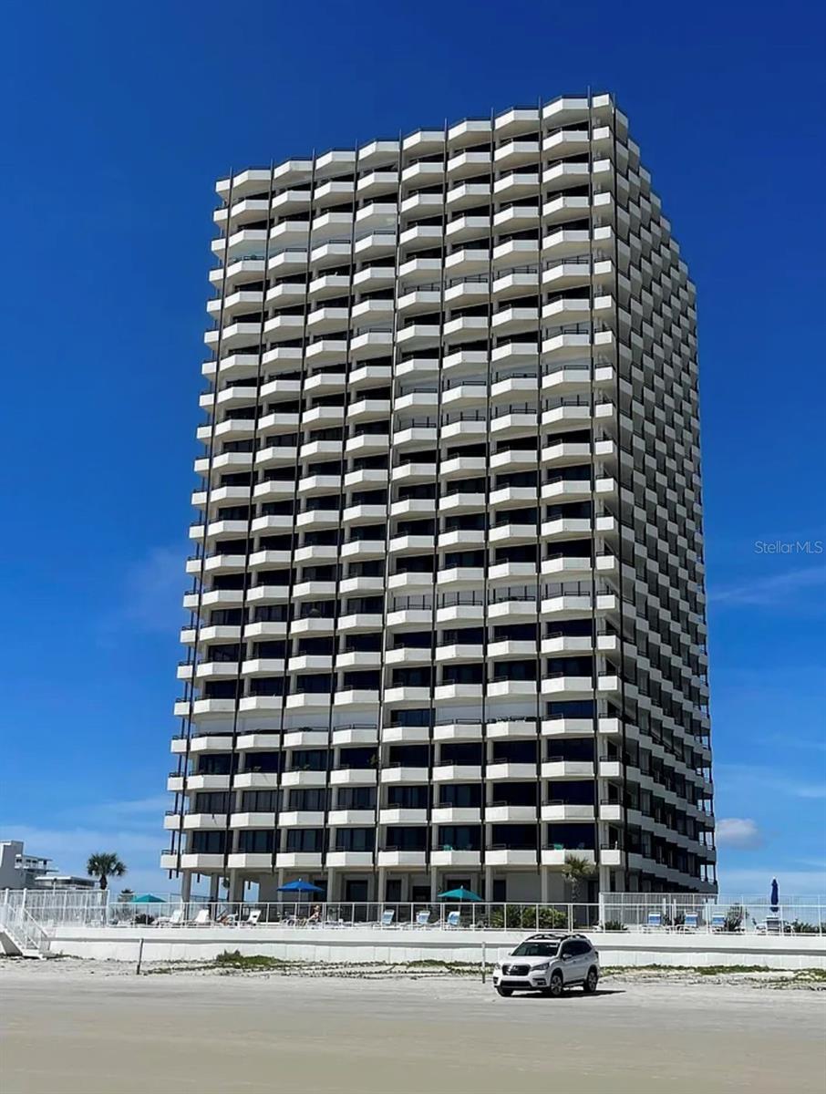 OCEAN RITZ CONDO UNIT 01 - Residential