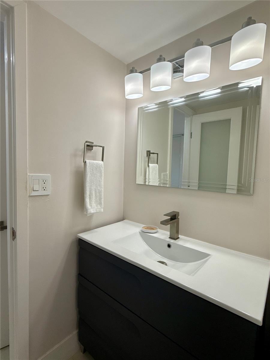 OCEAN RITZ CONDO UNIT 01 - Residential