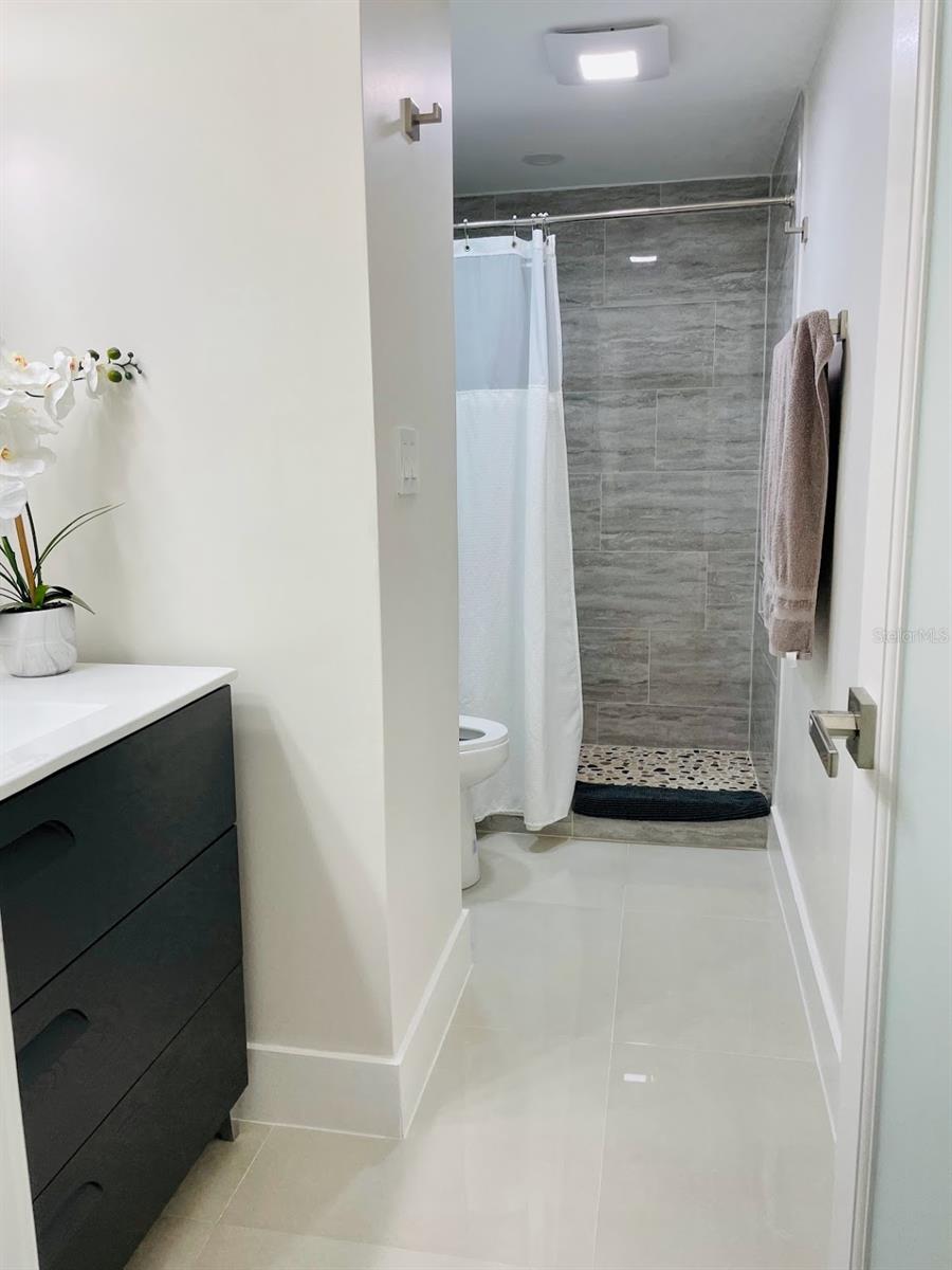 OCEAN RITZ CONDO UNIT 01 - Residential