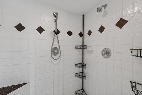 Tiny photo for 11637 Lake Drive, Leesburg, FL 34788 (MLS # G5110362)