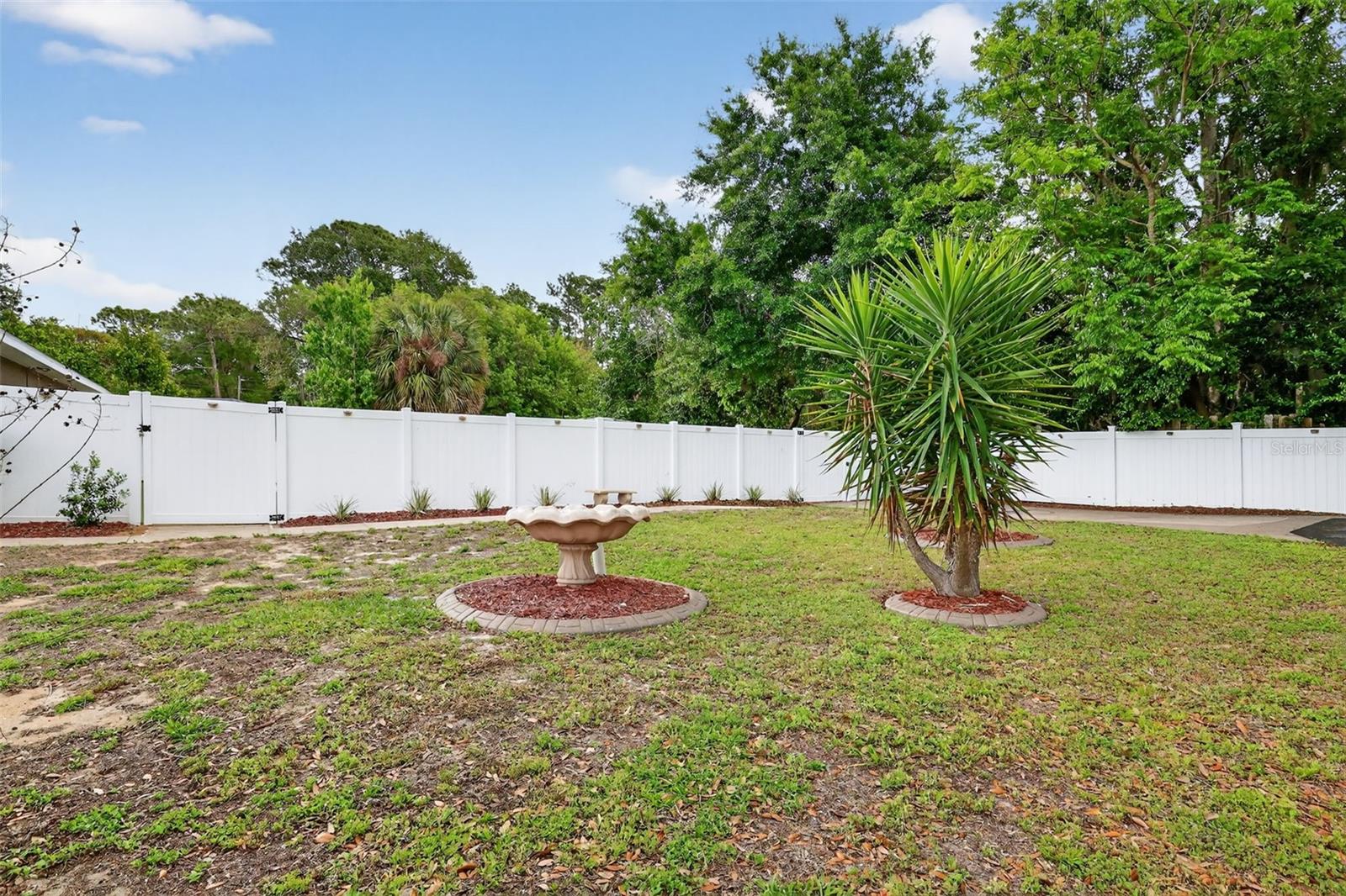 HAINES LAKE ESTATES - Residential