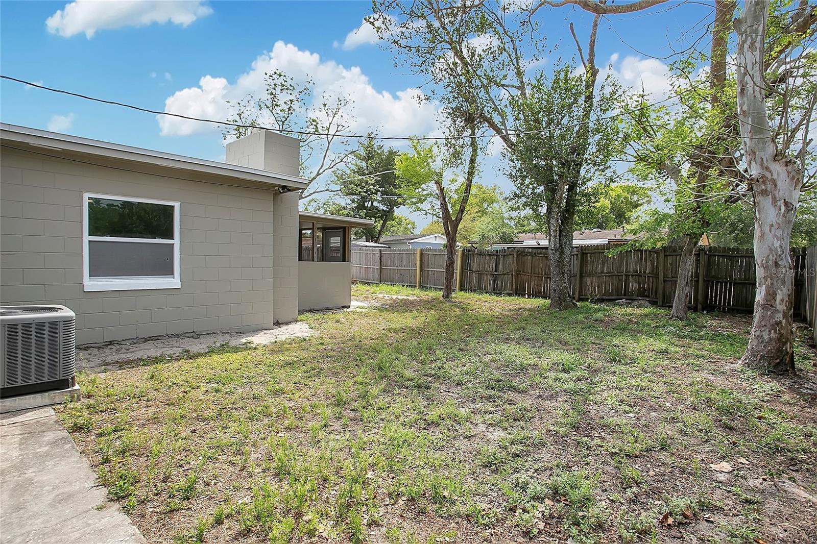 HEFTLER HOMES HOWELL PARK SEC ONE - Residential