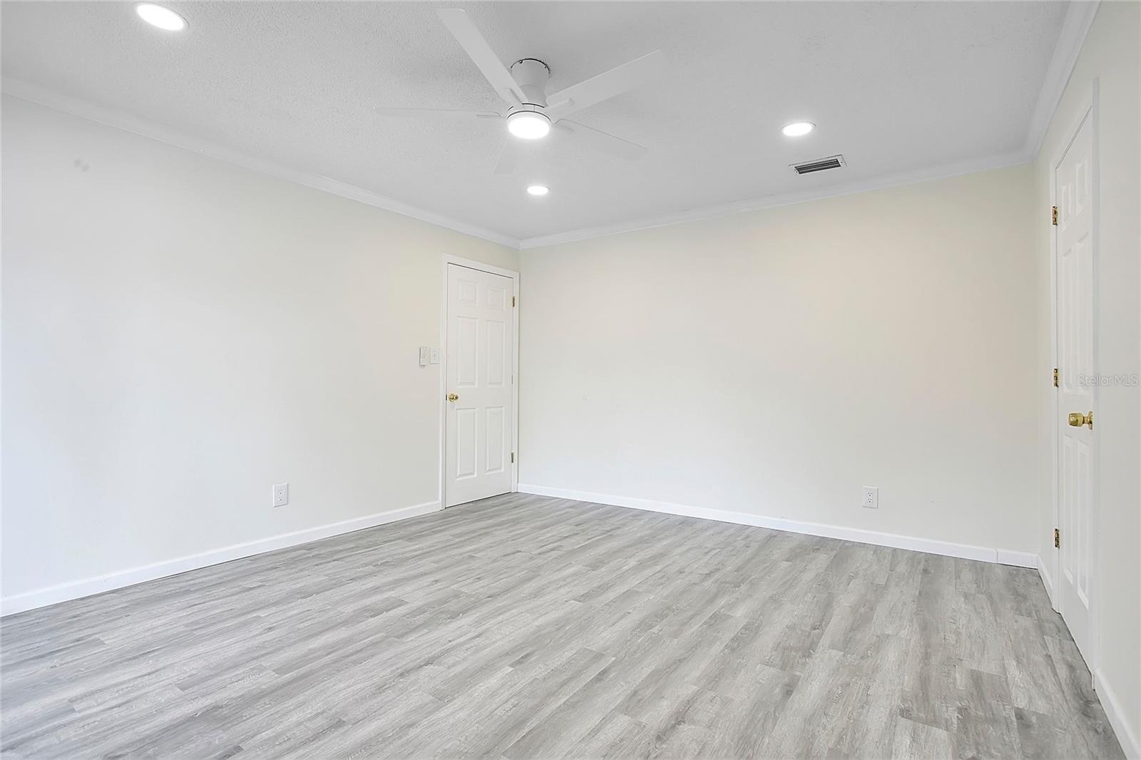 HEFTLER HOMES HOWELL PARK SEC ONE - Residential