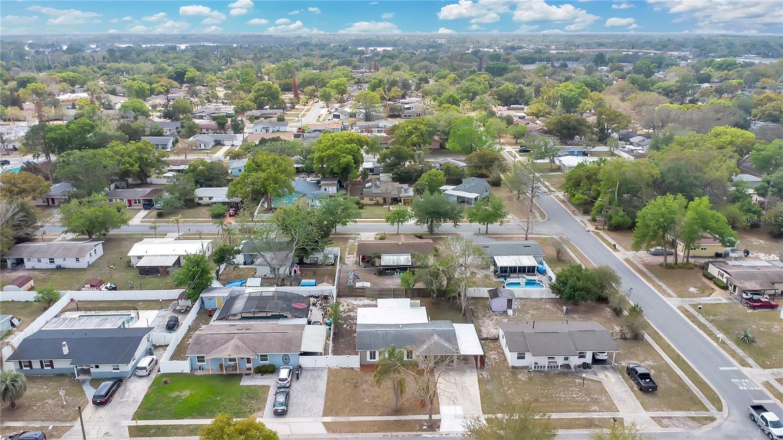 HEFTLER HOMES HOWELL PARK SEC ONE - Residential