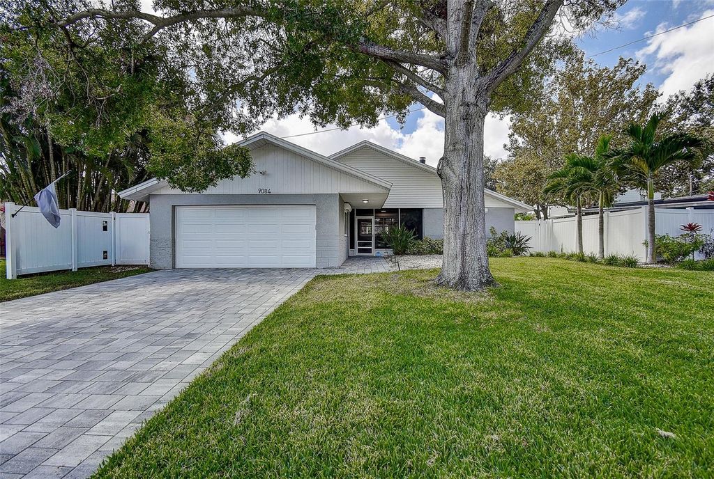 Photo of 9084 76th Avenue, Seminole, FL 33777 (MLS # TB8435295)