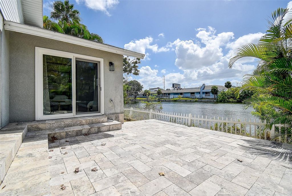 Photo of 9084 76th Avenue, Seminole, FL 33777 (MLS # TB8435295)