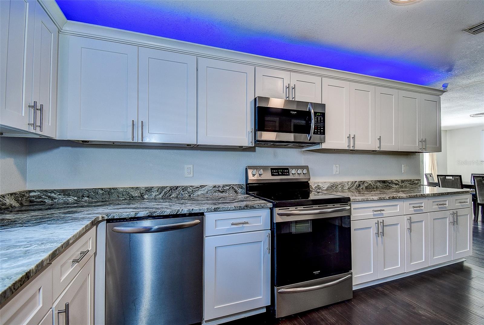 LAKE PEARL ESTATES - Residential