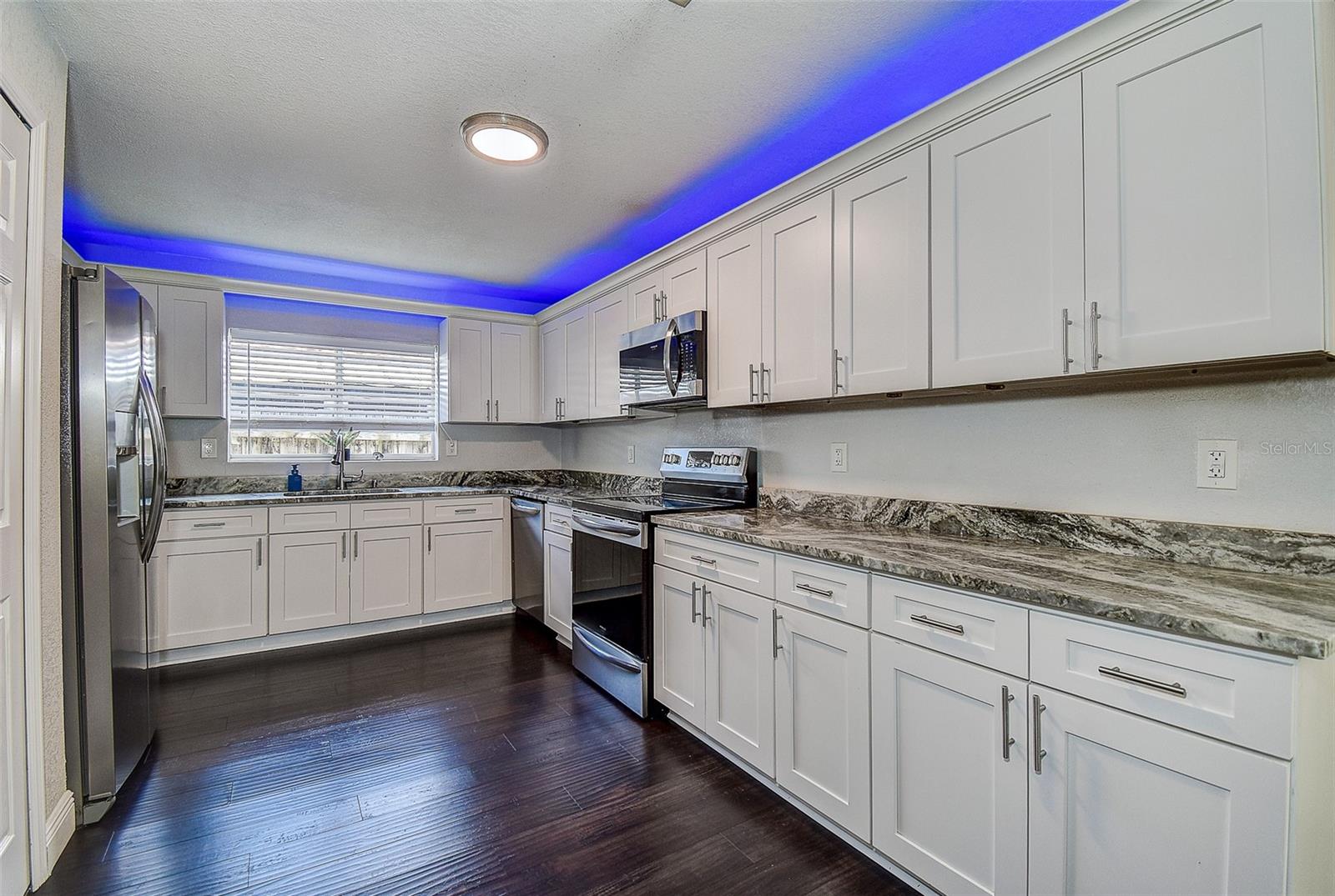 LAKE PEARL ESTATES - Residential