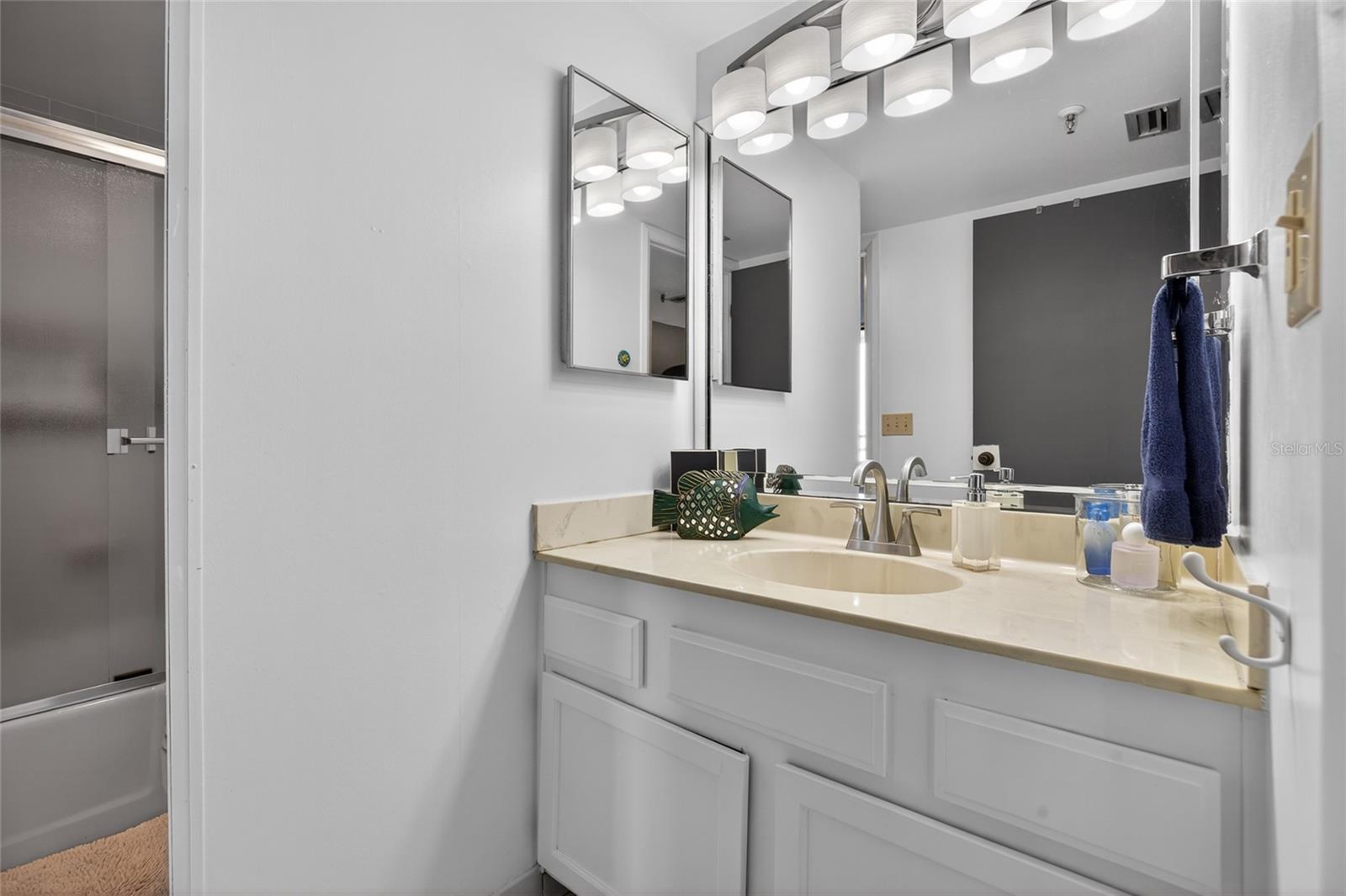 PELICAN BAY YACHT CLUB CONDO BLDG A - Residential